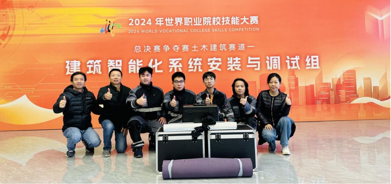 18B1FBC32C32244DBD761336721_14652086_1C7F5