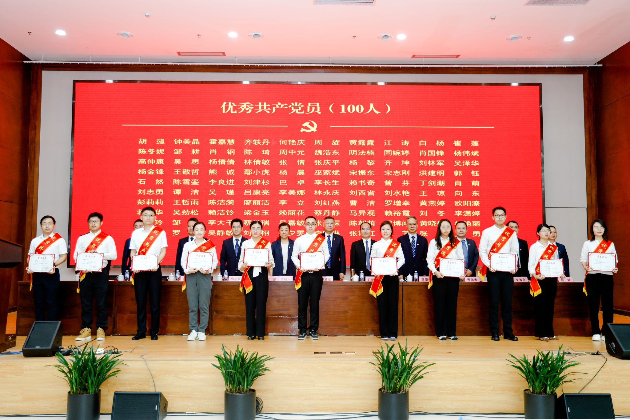 6D5543EE0302B4196534AE0F6CB_6111261C_66E03