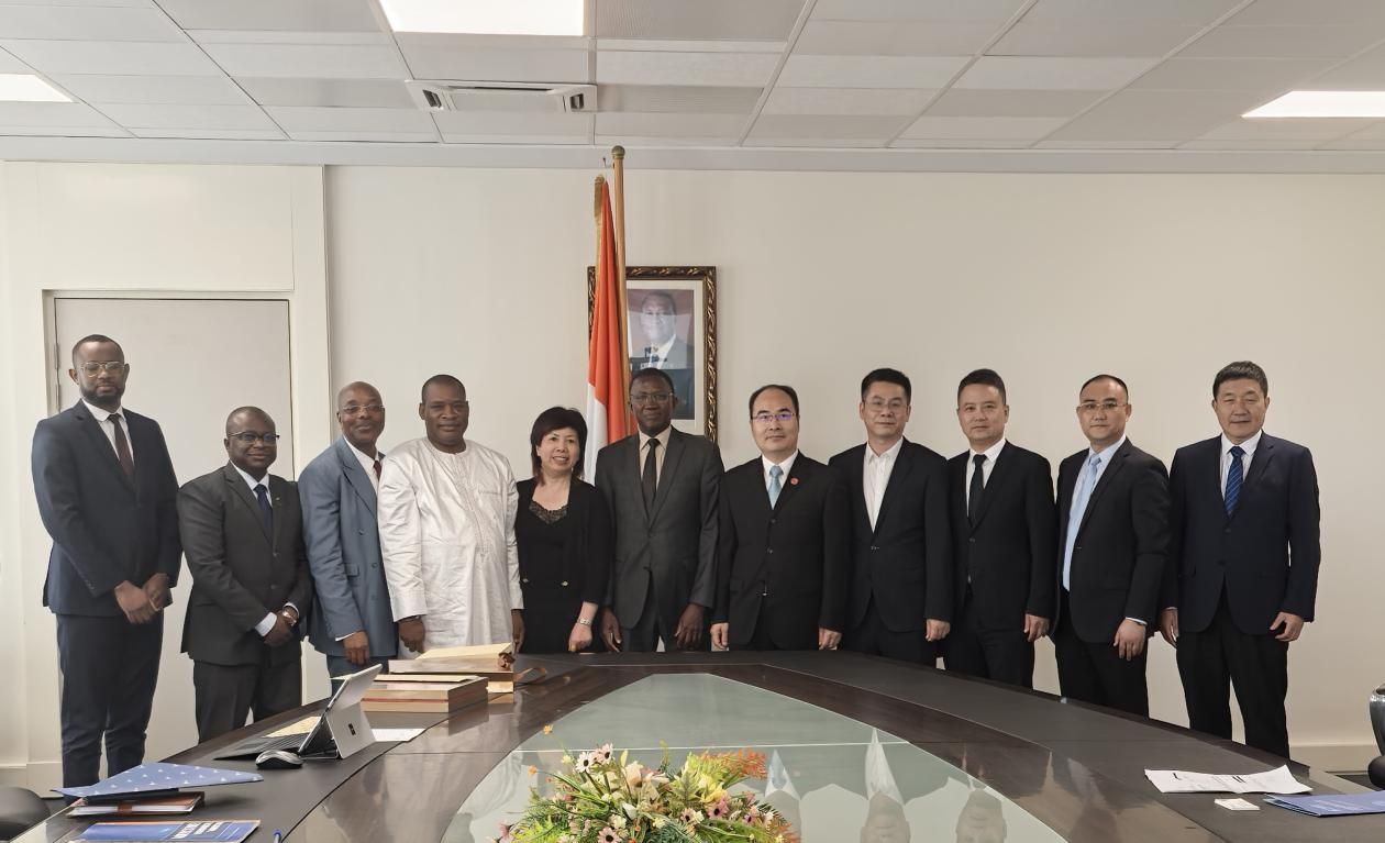 9B245ACBFD79E45E19AF66261E3_83F9DEDA_18D5B