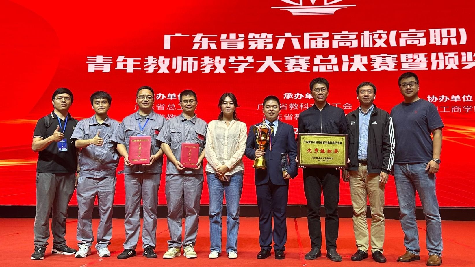 24660A2BE6CB073FC97D7580F28_4D623864_41C2C