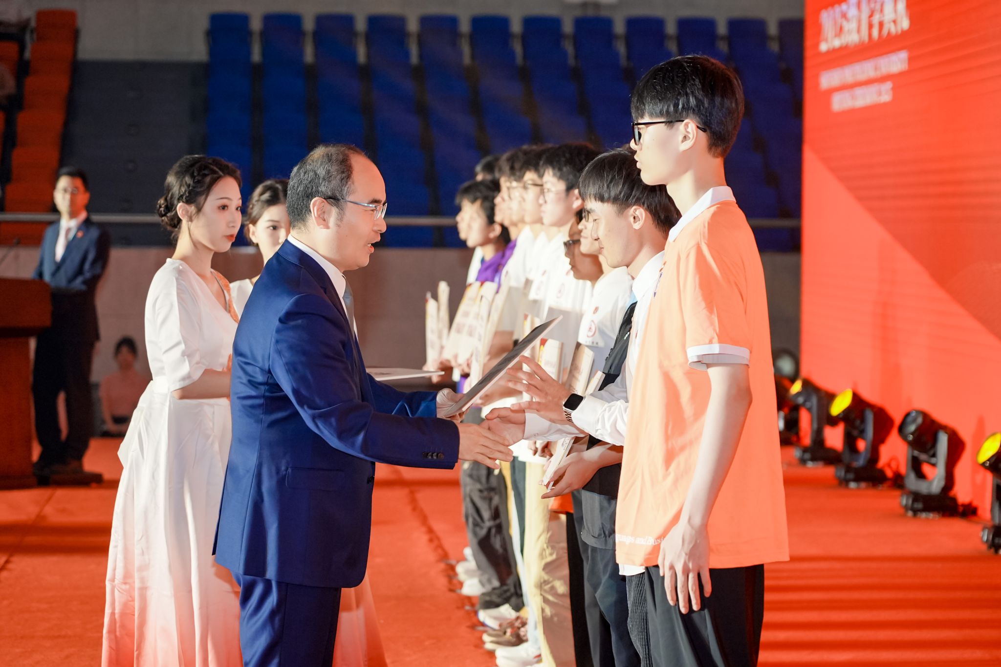 64B01F5DB45A7433E3DCF62ABCF_0FBF507F_4163F