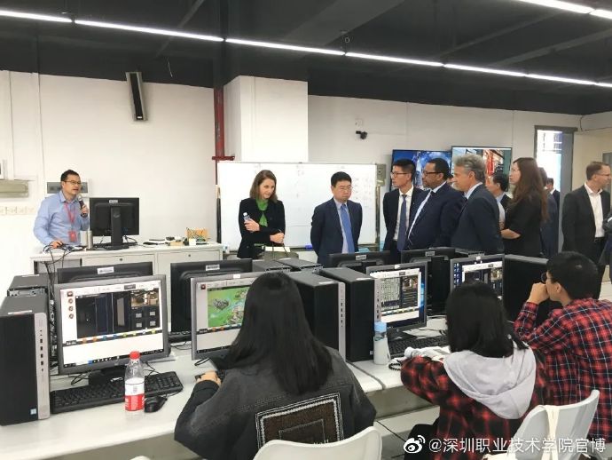 D8CE282CA4FE4A240156C313D5C_F005D2BC_FB4A