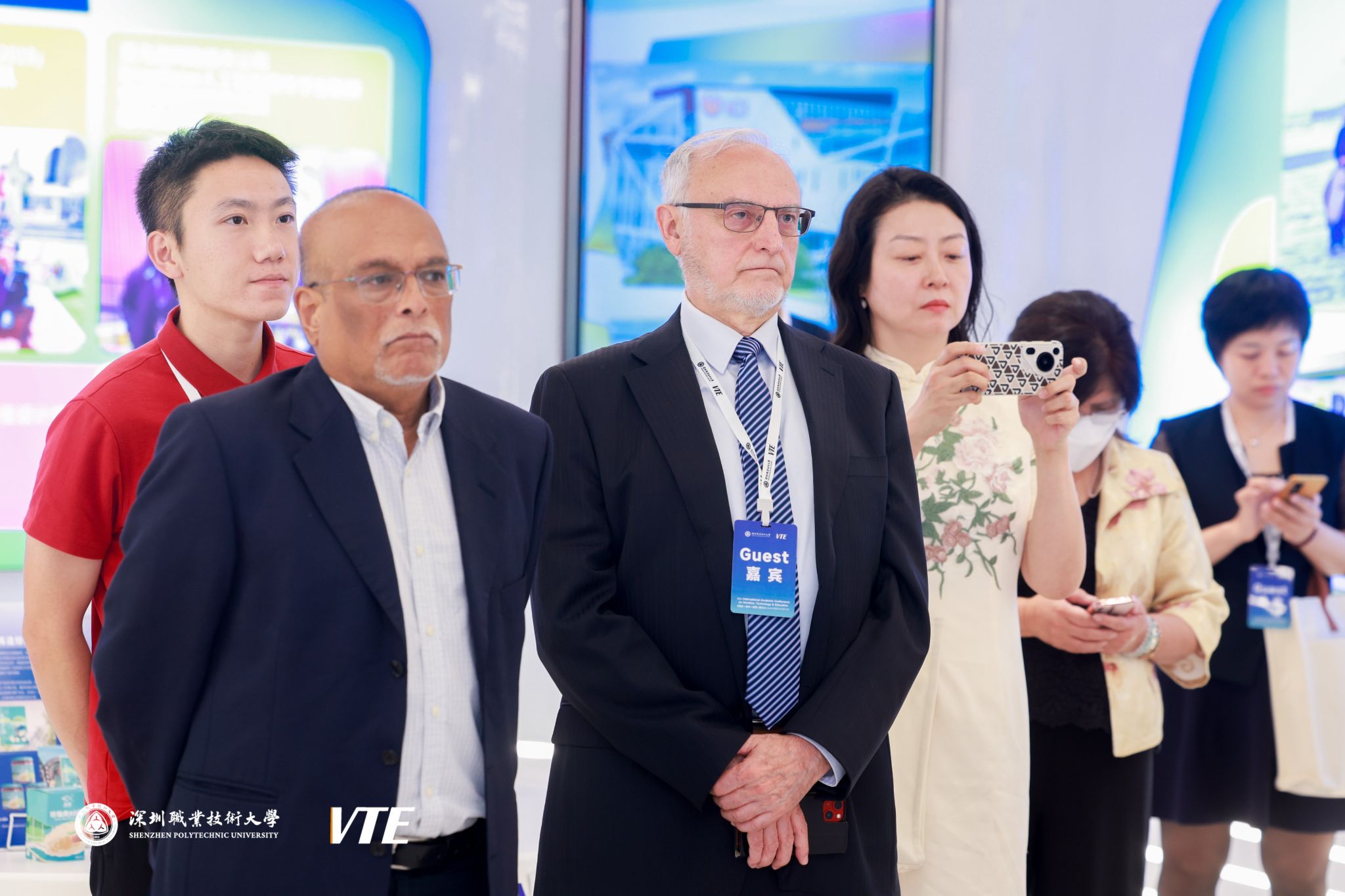 EA2BE4238D7A79F523848F6BE93_2AAE3592_3BF32