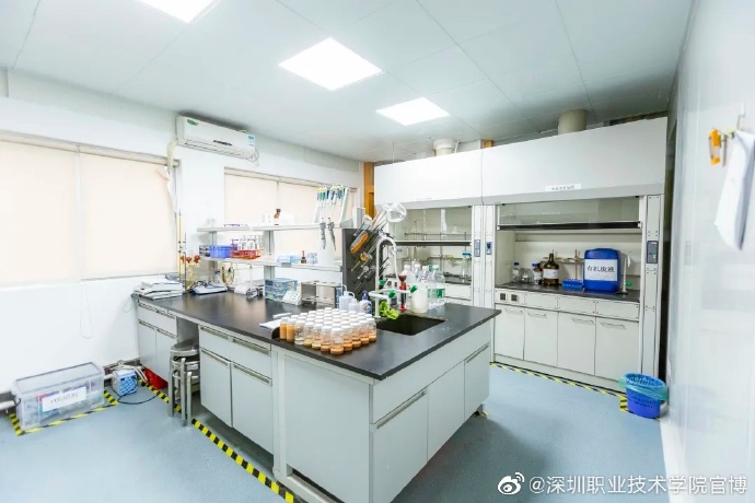 4A0115A4053A94770BB76940C6D_D71BEA19_15E01