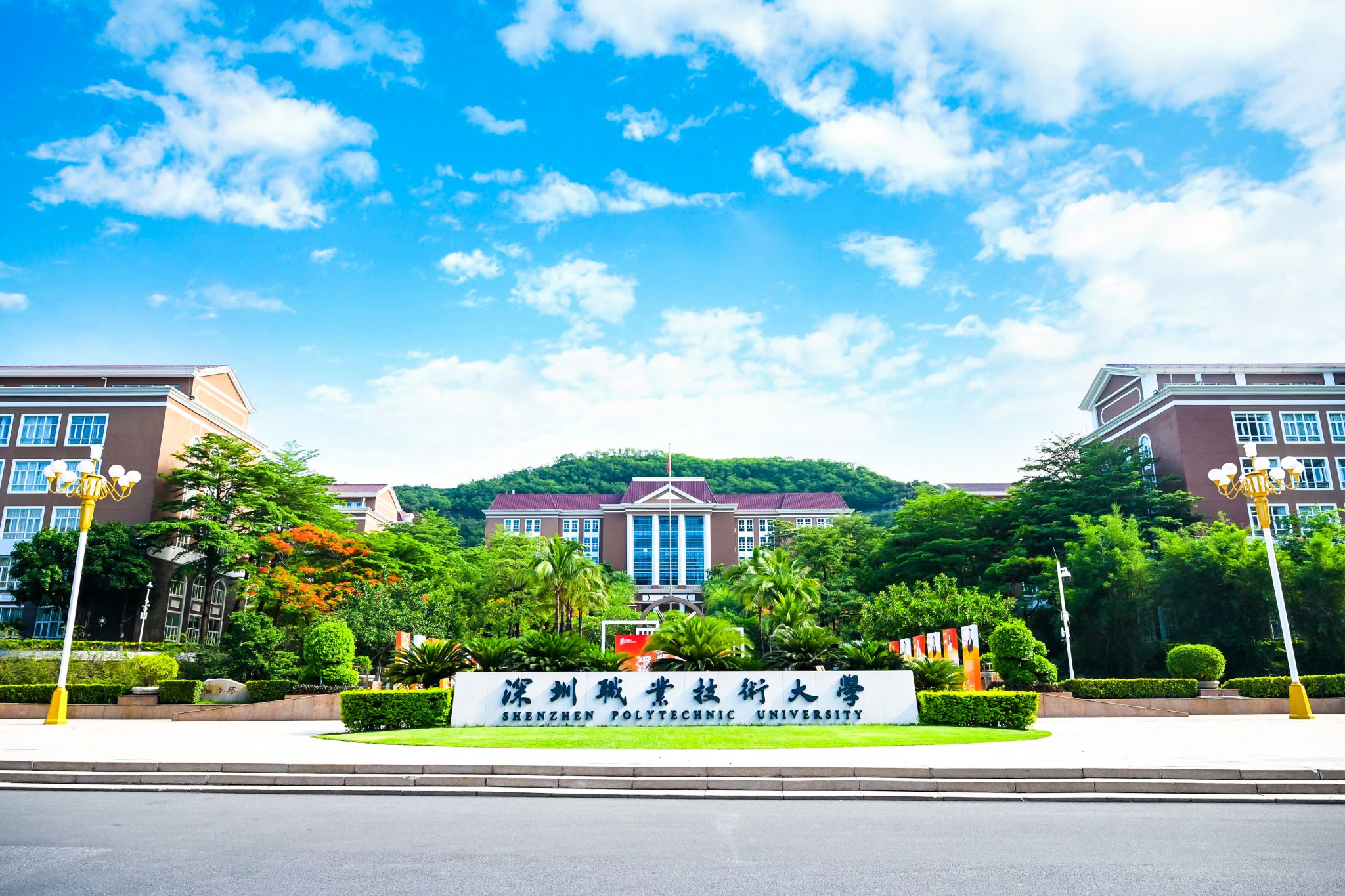 45C8B711754C0E795F8FDEC76FA_595151A1_7B703